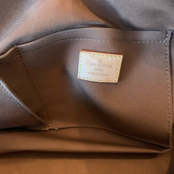 Louis Vuitton Riveting purse - Picture 7 of 7